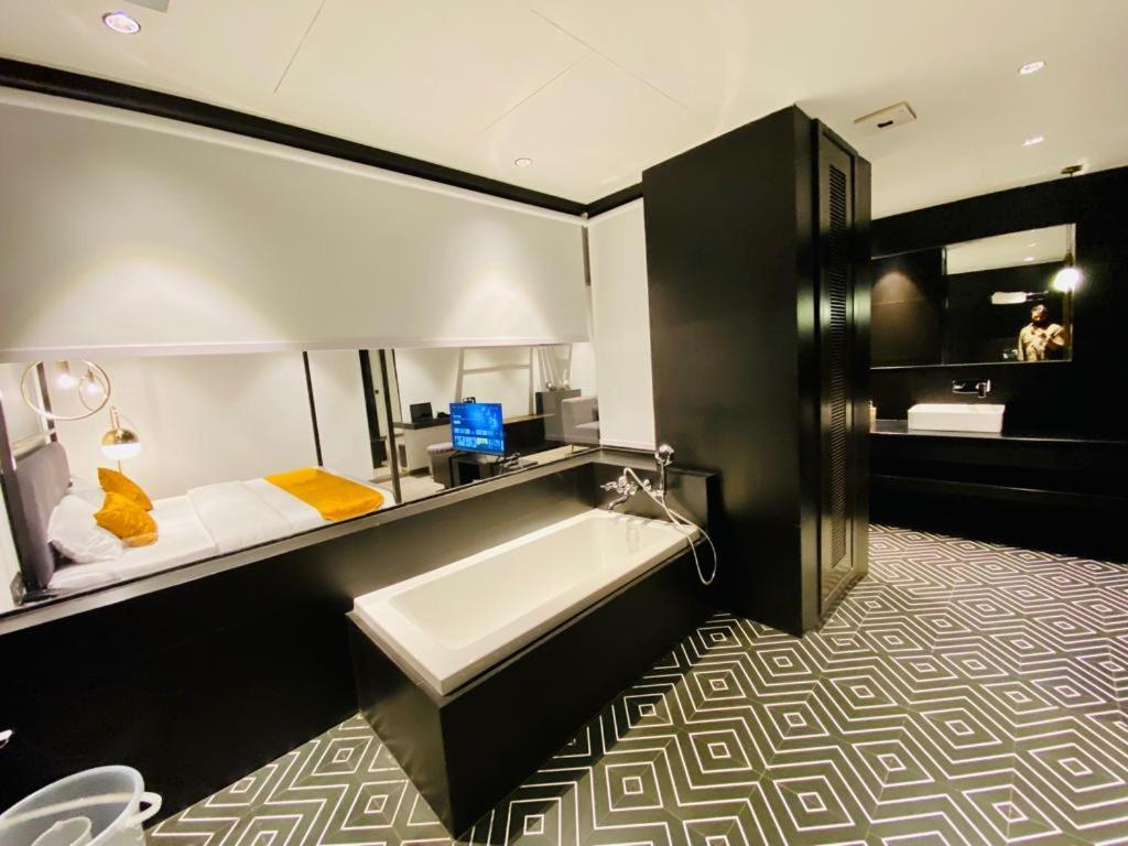 Madhav'S Lap Of Luxury Hotell Moradabad Eksteriør bilde